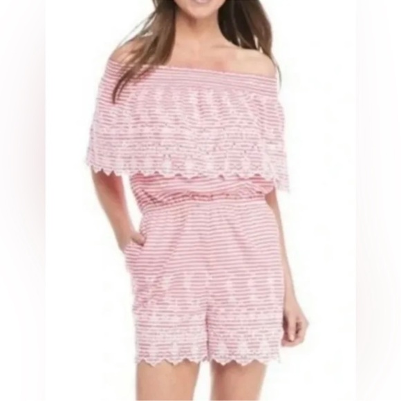 NWT Crown & Ivy Off Shoulder Eyelet Romper Pink Size Large - Picture 1 of 7